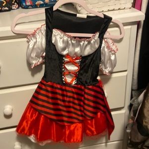 Adorable girls pirate costume